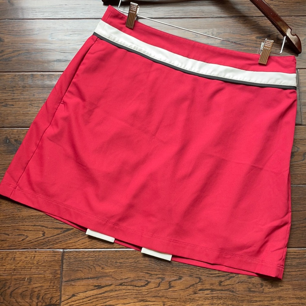 Izod golf skort red white black kick pleat pockets
